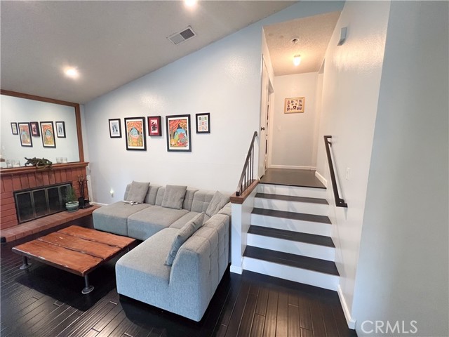 Detail Gallery Image 17 of 31 For 26337 Rainbow Glen Dr #244,  Newhall,  CA 91321 - 3 Beds | 2 Baths