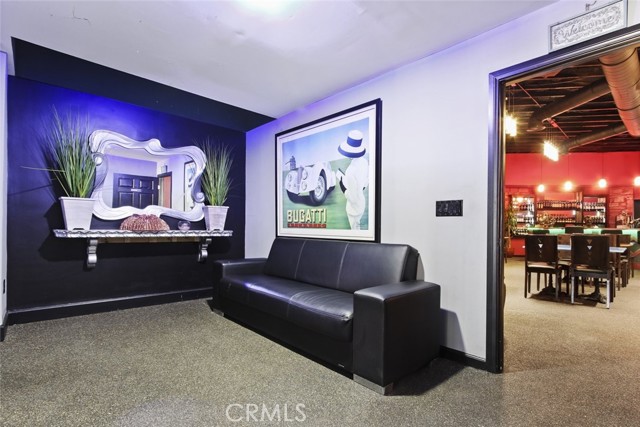 8759 Glenoaks Boulevard, Sun Valley CA: https://media.crmls.org/medias/f677ba4b-f08f-4144-a61d-f12c38fa045a.jpg