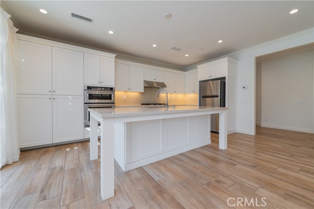 Detail Gallery Image 7 of 33 For 111 Omar, Irvine,  CA 92620 - 4 Beds | 3 Baths
