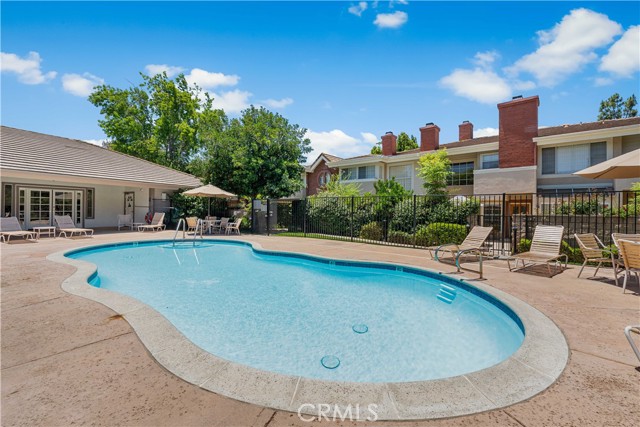 7 Greenmeadow Drive, Newbury Park CA: https://media.crmls.org/medias/f6785f3b-98de-409b-9798-6271cac4aa80.jpg