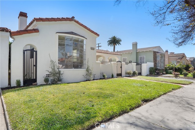 3924 Dublin Avenue, Los Angeles CA: https://media.crmls.org/medias/f67923af-d8d2-4db5-a015-68346e95d9e5.jpg