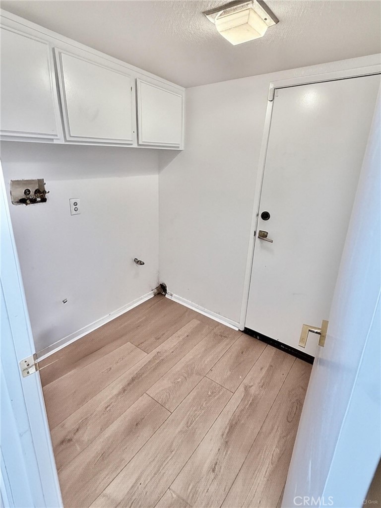 https://media.crmls.org/medias/f679c748-3bd7-4c32-ba20-fd71d75569bd.jpg?preset=X-Large