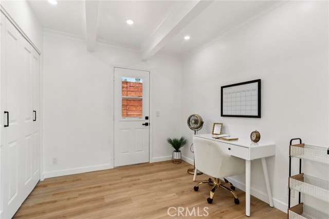 18257 Palora Street, Tarzana CA: https://media.crmls.org/medias/f679c962-c615-4eb2-97f8-bbee1e0909aa.jpg