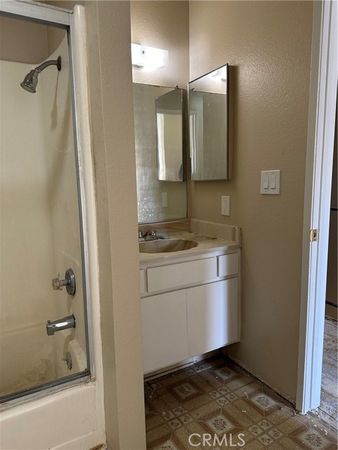 Detail Gallery Image 19 of 20 For 1765 Neil Armstrong St #205,  Montebello,  CA 90640 - 2 Beds | 2 Baths