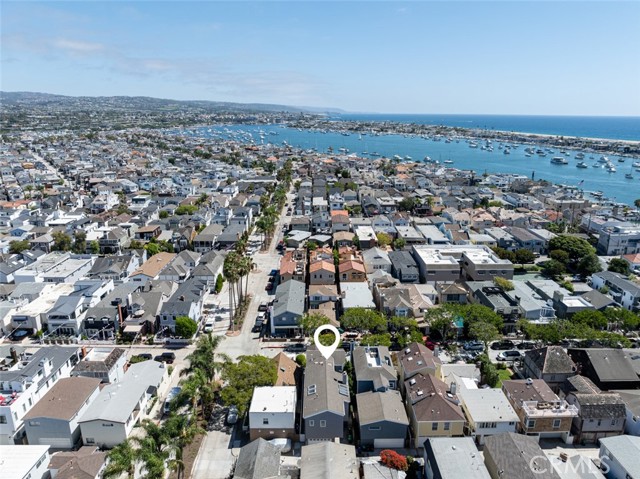 Detail Gallery Image 41 of 47 For 127 Pearl, Newport Beach,  CA 92662 - 3 Beds | 2/1 Baths