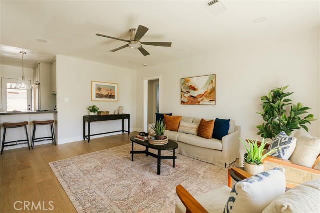 Detail Gallery Image 5 of 53 For 5837 E Gossamer St, Long Beach,  CA 90808 - 3 Beds | 2 Baths
