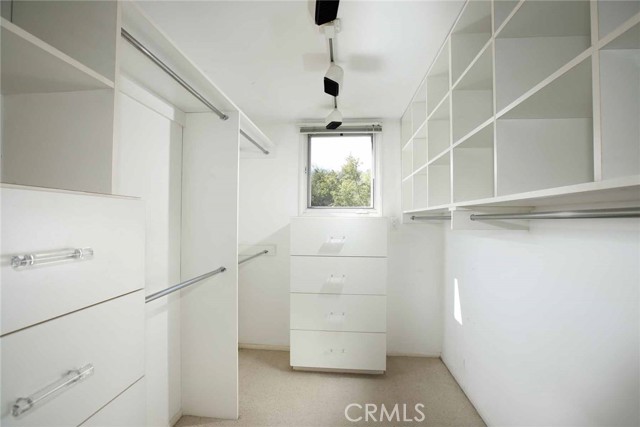 3847 Royal Woods Drive, Sherman Oaks CA: https://media.crmls.org/medias/f67b503d-e724-465c-8a0d-43a54b577921.jpg