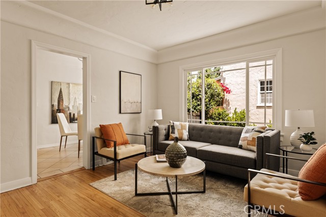 3848 Boyce Avenue, Los Angeles CA: https://media.crmls.org/medias/f67b5e39-8e4c-4019-ae5c-a953c02a9229.jpg