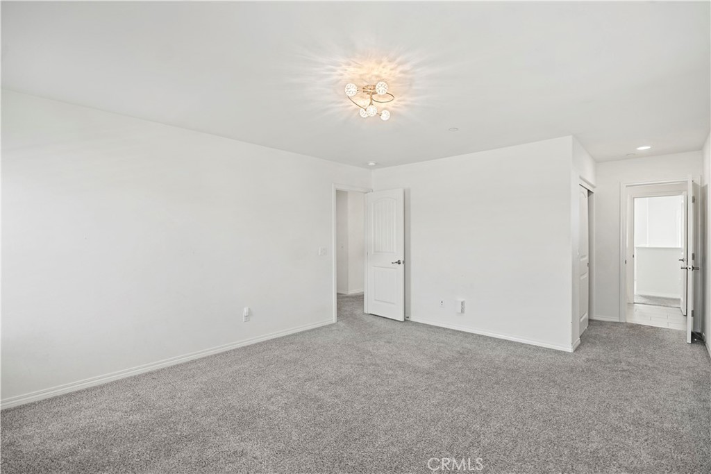 MLS #WS25243385 image #42