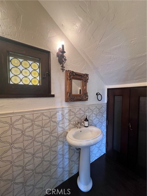 Detail Gallery Image 12 of 27 For 2444 the Strand, Hermosa Beach,  CA 90254 - 4 Beds | 3/1 Baths