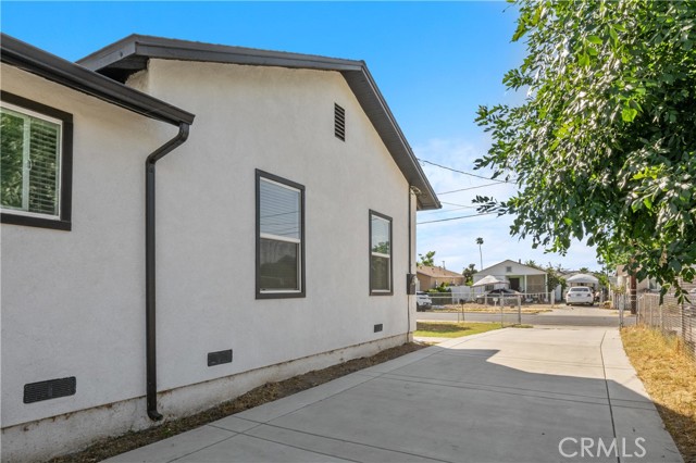 7628 Freda Avenue, Riverside CA: https://media.crmls.org/medias/f67d2698-77fc-43c1-85dd-3d42c30e6163.jpg