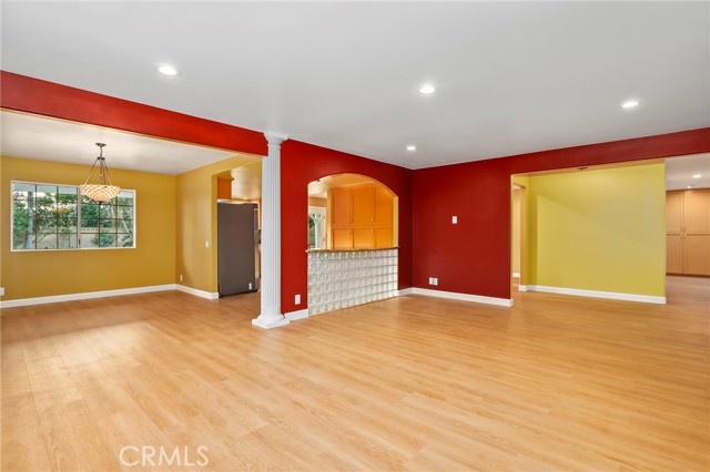 Detail Gallery Image 17 of 43 For 11001 Limerick Ave, Chatsworth,  CA 91311 - 4 Beds | 2/1 Baths