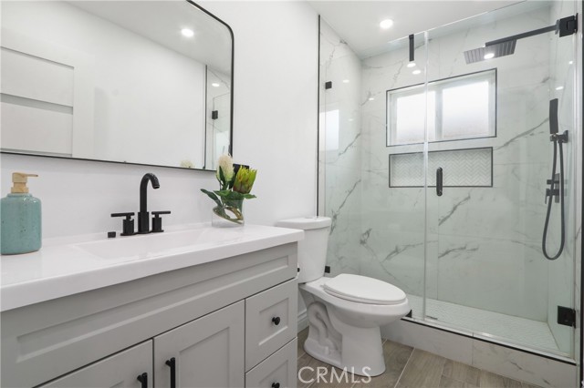 Detail Gallery Image 14 of 34 For 10082 Bonser, Garden Grove,  CA 92840 - 6 Beds | 3 Baths