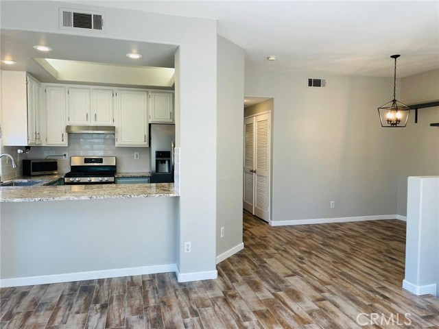 Detail Gallery Image 8 of 24 For 8008 E Venice Way, Anaheim,  CA 92808 - 3 Beds | 2 Baths