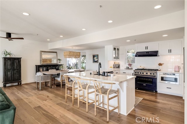 Detail Gallery Image 8 of 38 For 647 2nd, Hermosa Beach,  CA 90254 - 3 Beds | 2/1 Baths