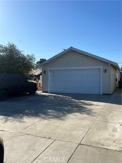 Detail Gallery Image 1 of 8 For 9307 San Miguel Ave, South Gate,  CA 90280 - 2 Beds | 1 Baths