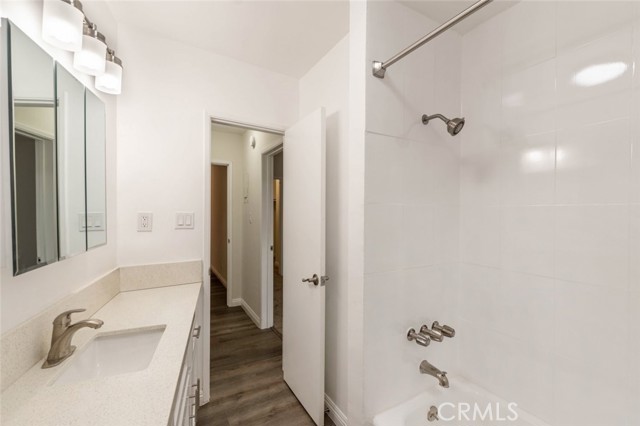 6520 Shirley Avenue, Reseda CA: https://media.crmls.org/medias/f67fb804-86fe-4520-94b2-7c88e940a52e.jpg