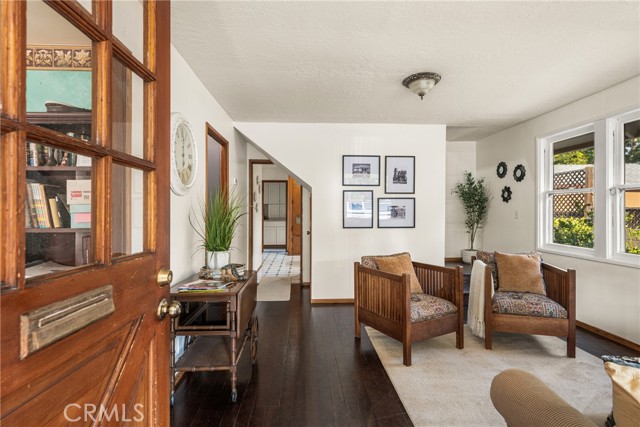 273 N Cleveland Street, Orange CA: https://media.crmls.org/medias/f6807a9c-90b4-48cc-ac45-3573679d9fad.jpg