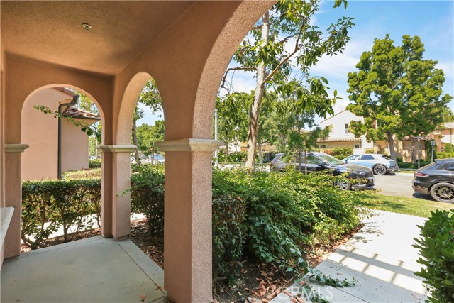 138 Coralwood, Irvine CA: https://media.crmls.org/medias/f680cbcd-f740-4c17-b03c-3274f388a3d1.jpg