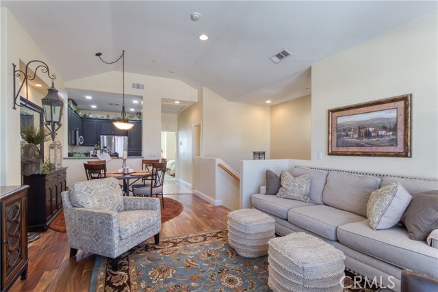 Detail Gallery Image 5 of 29 For 8722 Belmont St #C,  Cypress,  CA 90630 - 2 Beds | 2 Baths