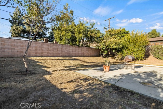 Detail Gallery Image 12 of 14 For 12181 Claretta St, Sylmar,  CA 91342 - 3 Beds | 2 Baths