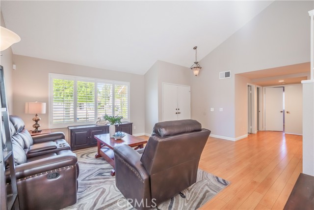 653 Rocking Horse Road, Walnut CA: https://media.crmls.org/medias/f68314ba-3cd4-4685-8a84-1b72bc1183ff.jpg