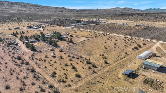 Detail Gallery Image 9 of 47 For 27002 via Seco St, Apple Valley,  CA 92308 - 4 Beds | 2 Baths