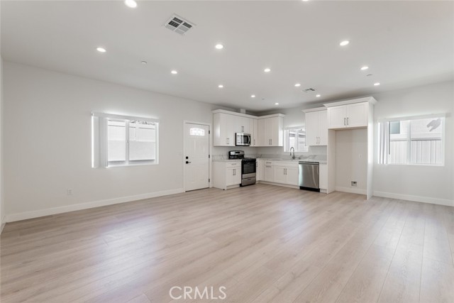 10844 Crockett Street, Sun Valley (los Angeles), California 91352, 3 Bedrooms Bedrooms, ,2 BathroomsBathrooms,Residential Lease,For Rent,10844 Crockett Street,CRSR24161787