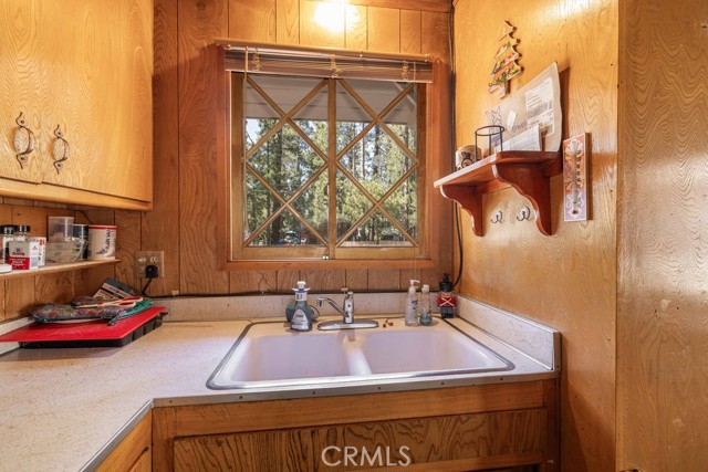 Detail Gallery Image 12 of 25 For 928 W Rainbow Bld, Big Bear City,  CA 92314 - 2 Beds | 1 Baths