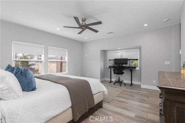 Detail Gallery Image 30 of 41 For 286 Glendora Ave, Long Beach,  CA 90803 - 3 Beds | 3 Baths