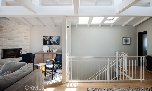 221 36th Street, Manhattan Beach, California 90266, 3 Bedrooms Bedrooms, ,3 BathroomsBathrooms,Residential,Sold,36th,SB22069794
