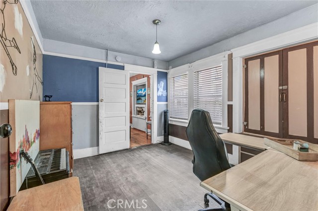 5725 5th Avenue, Los Angeles CA: https://media.crmls.org/medias/f6855927-3d46-4ac8-840a-d4f3e08e2e59.jpg