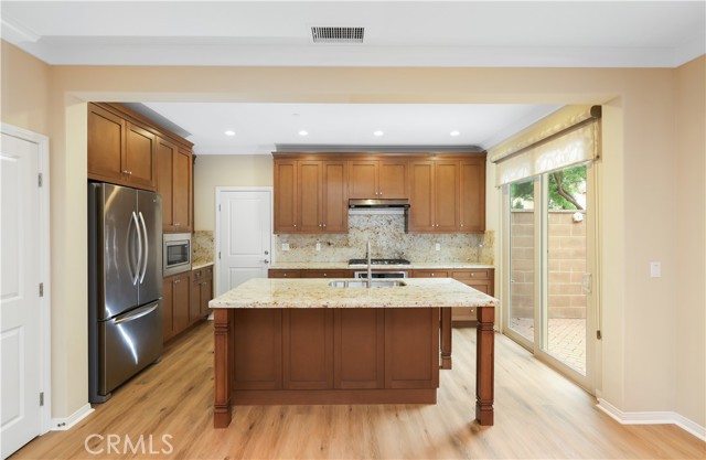 220 Kempton, Irvine CA: https://media.crmls.org/medias/f685ab0e-73d7-4cdf-9ab4-65abcb2a798f.jpg