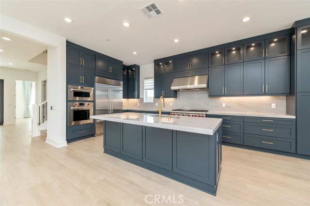 Detail Gallery Image 27 of 36 For 228 Stage, Irvine,  CA 92618 - 5 Beds | 5 Baths