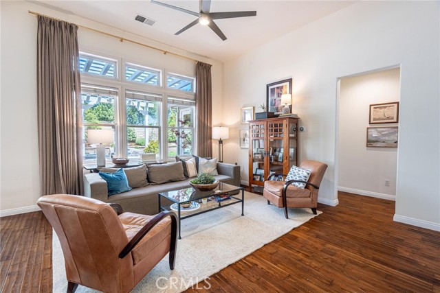 26941 Redwood Bluff Lane, Valencia CA: https://media.crmls.org/medias/f686e19f-b143-4652-91b8-246cc205f122.jpg