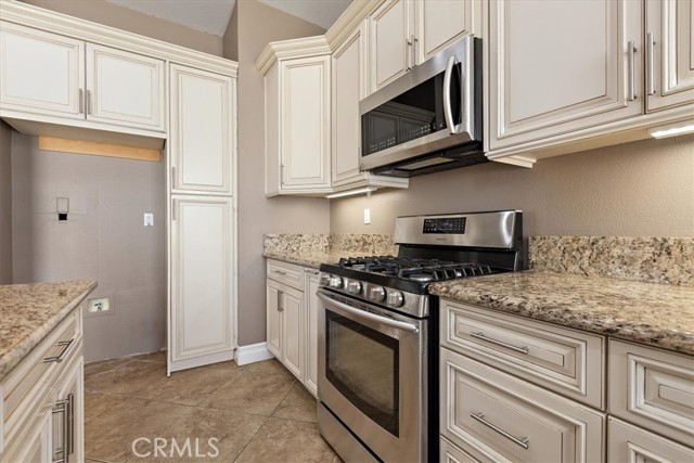 Detail Gallery Image 14 of 40 For 6253 Brian Cir, Jurupa Valley,  CA 92509 - 3 Beds | 2 Baths