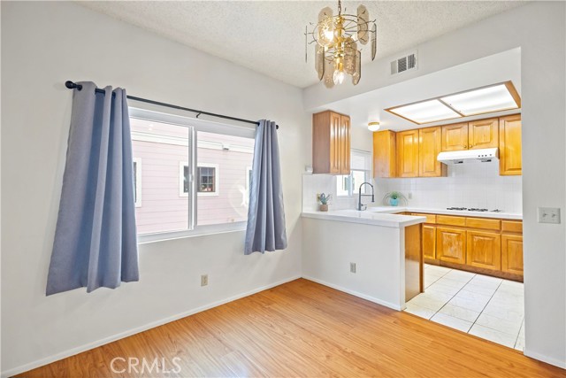 Detail Gallery Image 9 of 36 For 1505 S Atlantic #E,  Alhambra,  CA 91803 - 2 Beds | 2/1 Baths