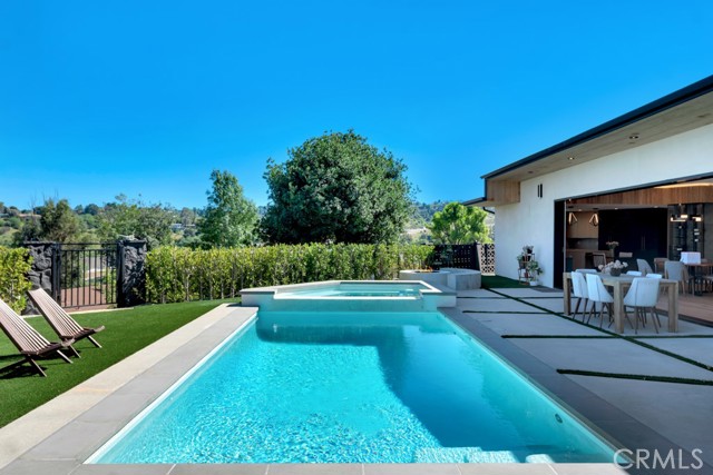 Detail Gallery Image 35 of 72 For 15641 High Knoll Rd, Encino,  CA 91436 - 5 Beds | 4/1 Baths