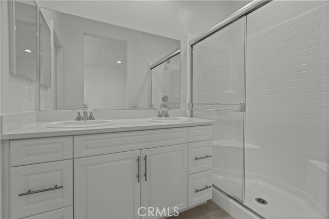 1661 W Broadway Lane, Anaheim CA: https://media.crmls.org/medias/f68a94f4-6b79-409e-9039-51e58d25fb1c.jpg