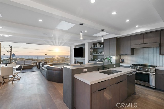 1737 Manhattan Avenue, Hermosa Beach CA: https://media.crmls.org/medias/f68ac96a-acaf-4a4e-8067-1f32bba7861e.jpg