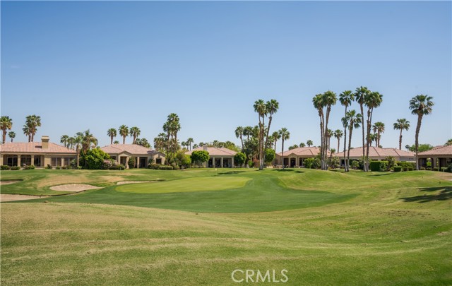 56610 Muirfield, La Quinta CA: https://media.crmls.org/medias/f68b94ba-18bb-421a-abf5-7f5b0b434f7f.jpg
