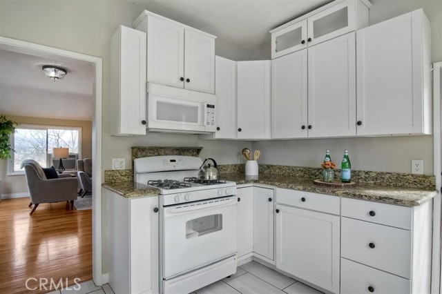 Detail Gallery Image 6 of 30 For 967 W 2nd Ave, Escondido,  CA 92025 - 3 Beds | 2 Baths