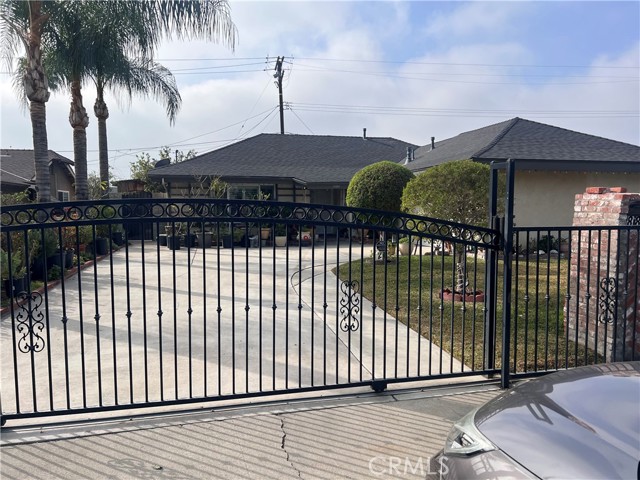 1880 Plaza Serena, Ontario CA: https://media.crmls.org/medias/f68c09bd-002c-4834-b0aa-dde707d1b15c.jpg