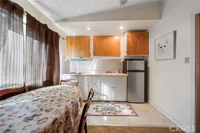 Detail Gallery Image 13 of 35 For 14051 - 14043 Lakeshore Dr #5 & 6,  Clearlake,  CA 95422 - 2 Beds | 2 Baths