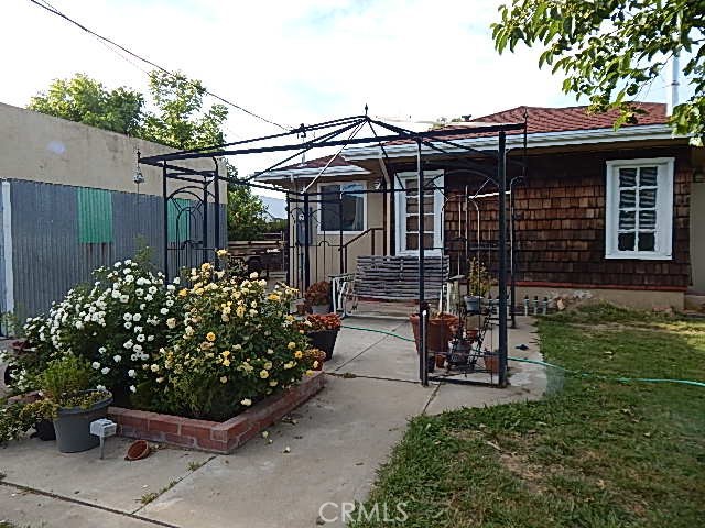 1427 Yolo Street, Corning CA: https://media.crmls.org/medias/f68c7609-17ad-4e07-ba02-f30e135e3cf9.jpg