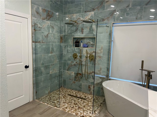 Detail Gallery Image 10 of 26 For 10075 Desert Mallow, Moreno Valley,  CA 92557 - 5 Beds | 3 Baths