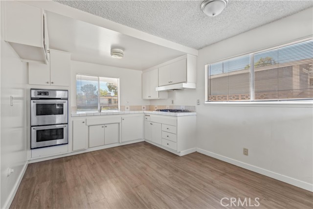 Detail Gallery Image 8 of 22 For 2117 Electra Ave, Simi Valley,  CA 93065 - 5 Beds | 2/1 Baths