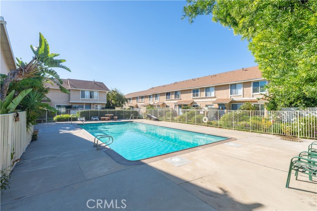 Detail Gallery Image 33 of 34 For 10125 De Soto #45,  Chatsworth,  CA 91311 - 3 Beds | 3 Baths