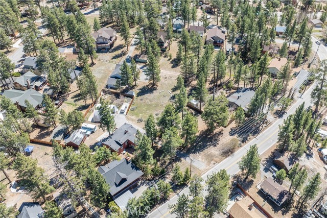 Detail Gallery Image 12 of 18 For 351 Edgemoor, Big Bear Lake,  CA 92315 - – Beds | – Baths