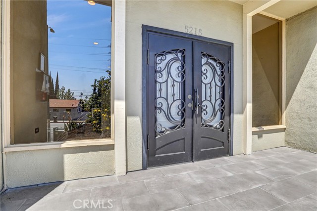 5215 Balboa Boulevard, Encino CA: https://media.crmls.org/medias/f68e78d8-b426-4eb9-9e34-21edf517d628.jpg